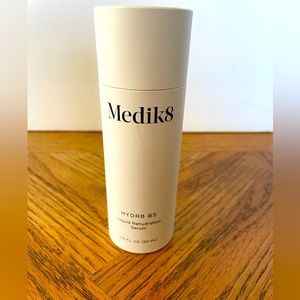 Medik8 Hydr8 B5 Serum 1 oz Full size